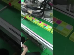 Fünfzehn Farbkosmetikcreme oder Eyeshadow Füllmaschinen mit 3000x200mm Wasserförderband