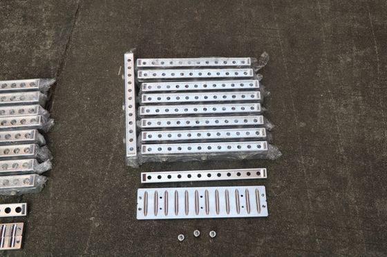 12 Löcher Bleistift Lippenstift Form Custom Logo 3-5 Formen pro Minute
