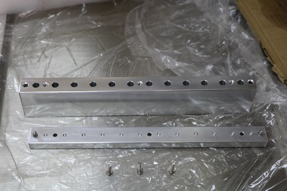 Schaumhalter Custom Lippenstift Form Zwölf Löcher Aluminiumlegierung