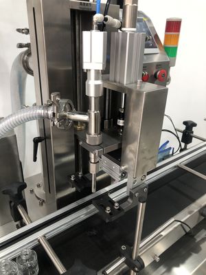 Einkopf-Servo-Automatische Füllmaschine-Gangpumpe 6000 Flaschen pro Stunde