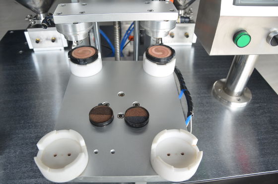Füllmaschine für Luftkissen mit BB-Creme Doppelfarbe 1020 Stück/h