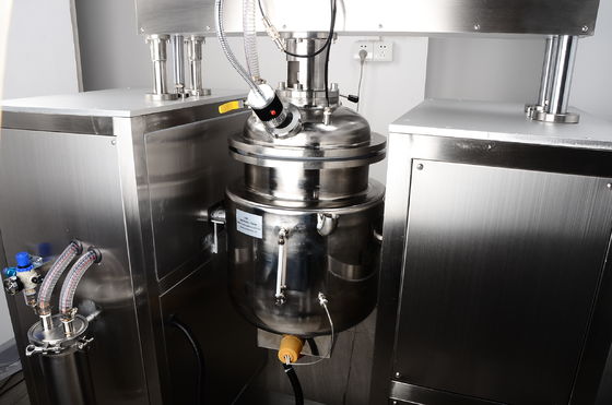 380V 6,5KW Lippenstift-Produktionslinie Heizungs-Vakuum-Defoaming-Maschine