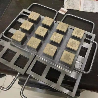 Einfache Bedienung Kosmetische Pulvermachmaschine 6 Löcher Aluminium Form