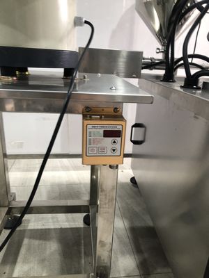 SUS304 Anpassung automatischer Produktionslinie Eyeliner Drehteller Füllmaschine