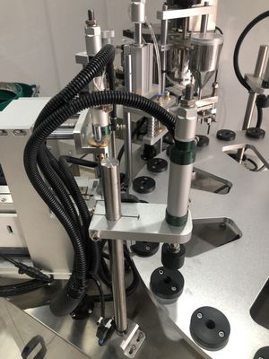 SUS304 Anpassung automatischer Produktionslinie Eyeliner Drehteller Füllmaschine