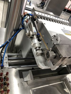 SUS304 Augenbrauen Bleistiftfüllmaschine 12 Löcher Doppelfass Automatische Lippenstiftfüllmaschine