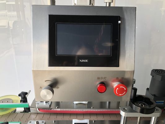 Viele Arten von Flaschen Servo Verschlussmaschine Automatische Flaschenverschluss 20-50 Stück / Min