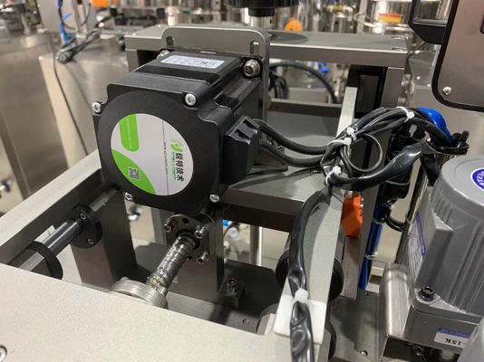 Lippenstift-Produktionslinie Lippenstift Verfestigungsleim-Rohr Spinnmaschine 1300 * 400 * 1300mm